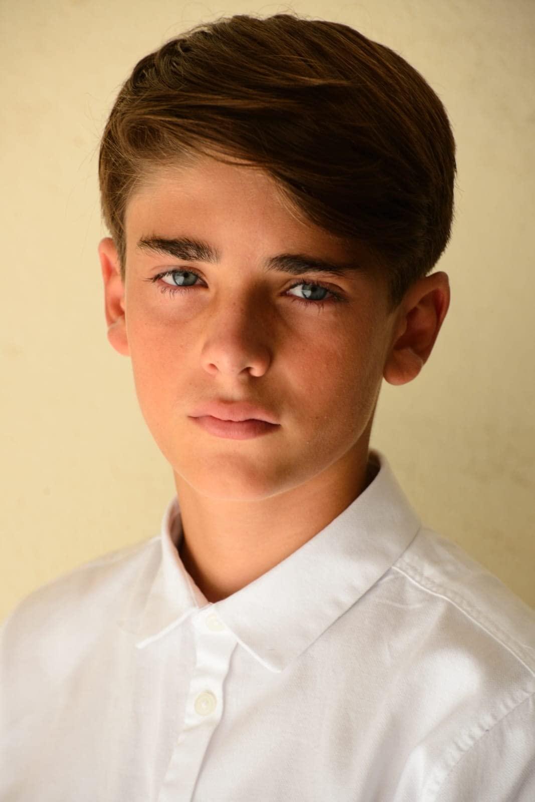 Andrea Arru backdrop