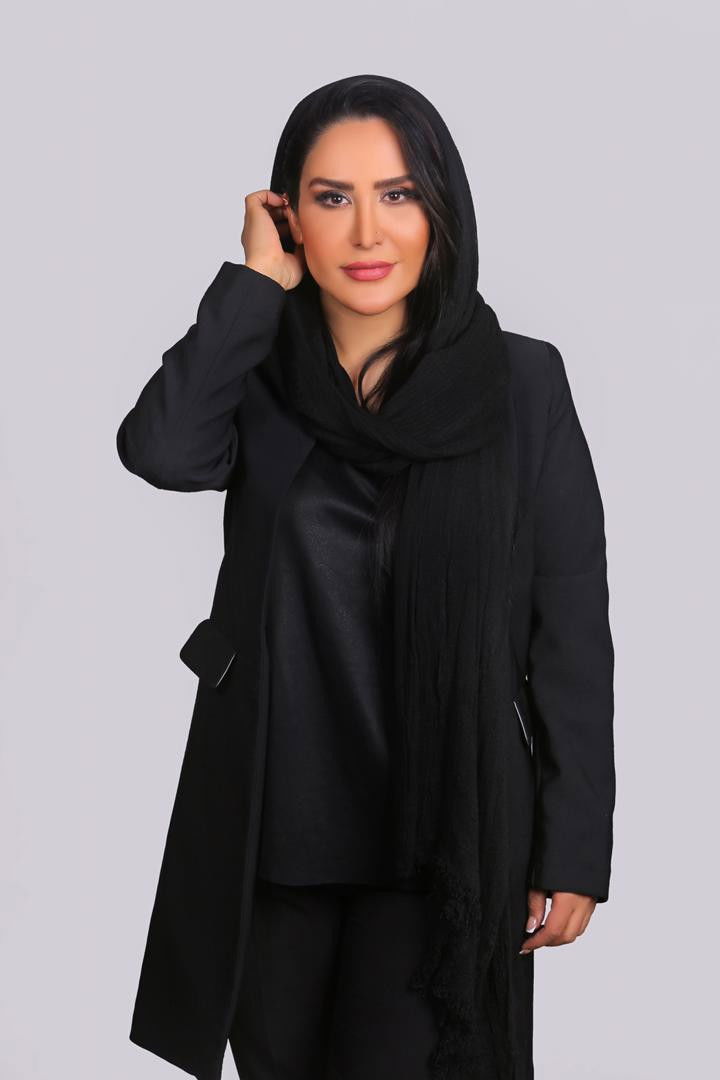 Parisa Roshani backdrop