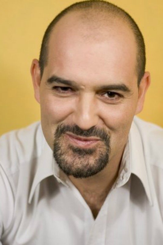 Antonio Esquinas backdrop