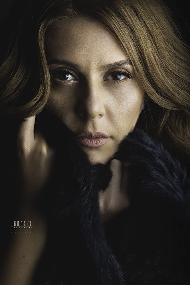 Lily Vardan backdrop