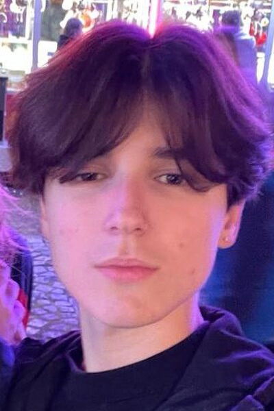 Enzo Arseni backdrop