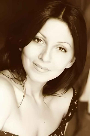 Tosawi Piovani backdrop