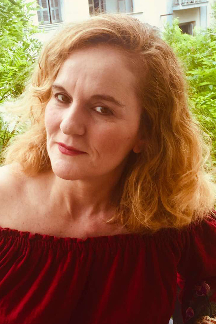 Marianna Calbari backdrop