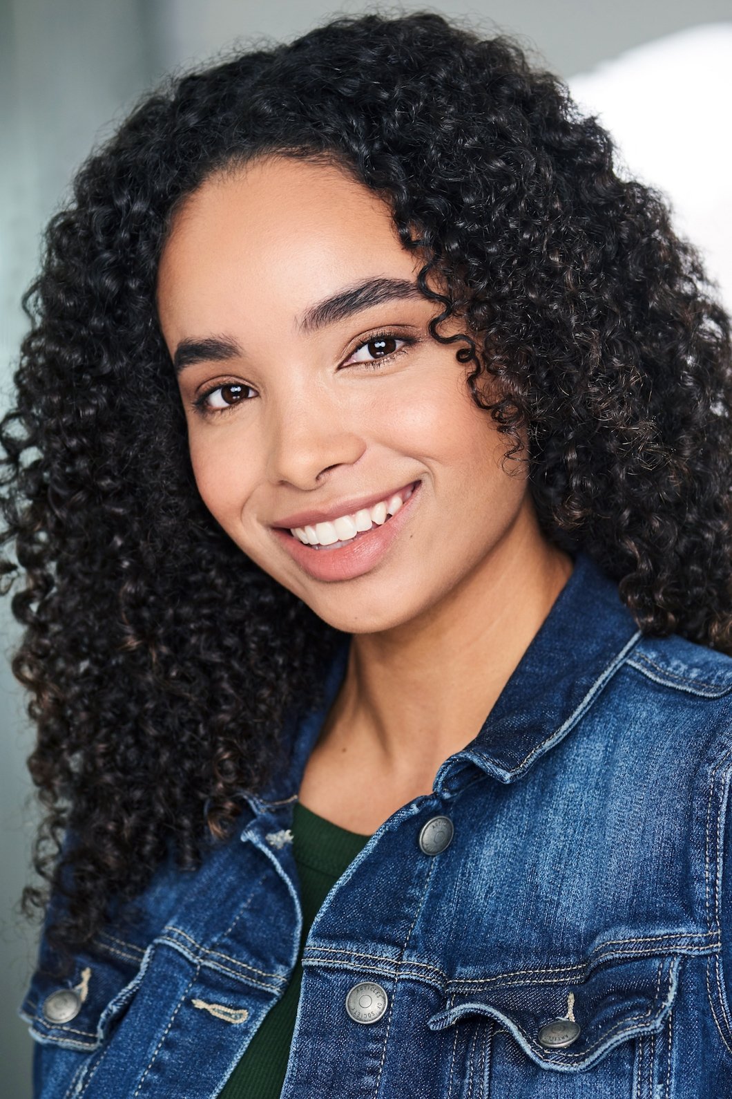 Madison Shamoun backdrop