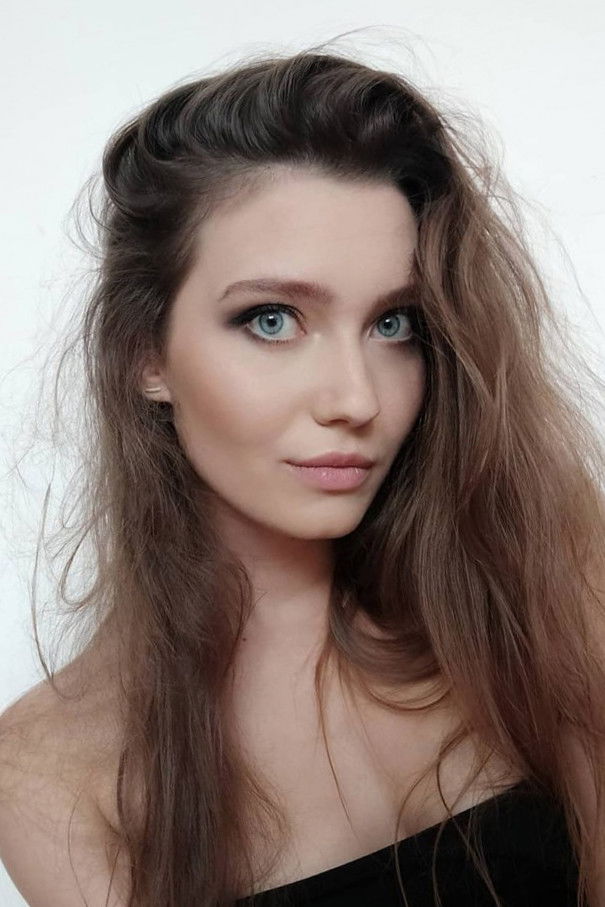 Sára Erlebachová backdrop