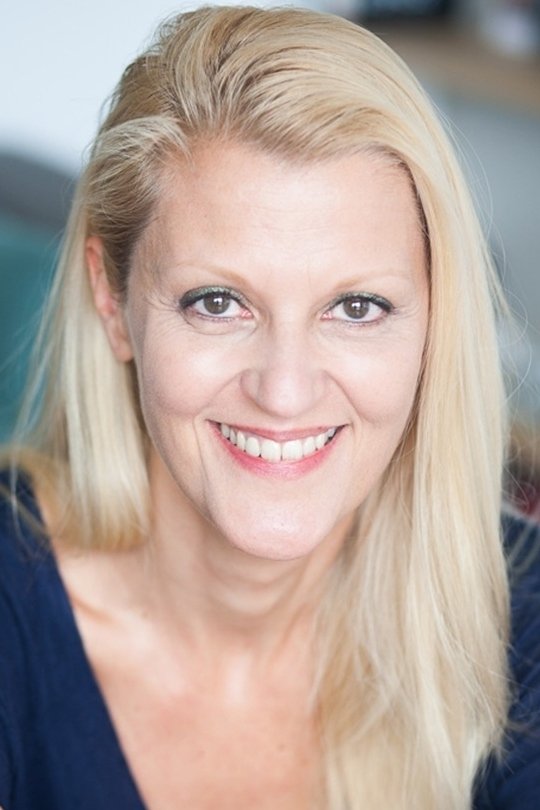 Karine Dogliani backdrop