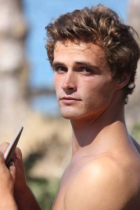 Dane Majors backdrop