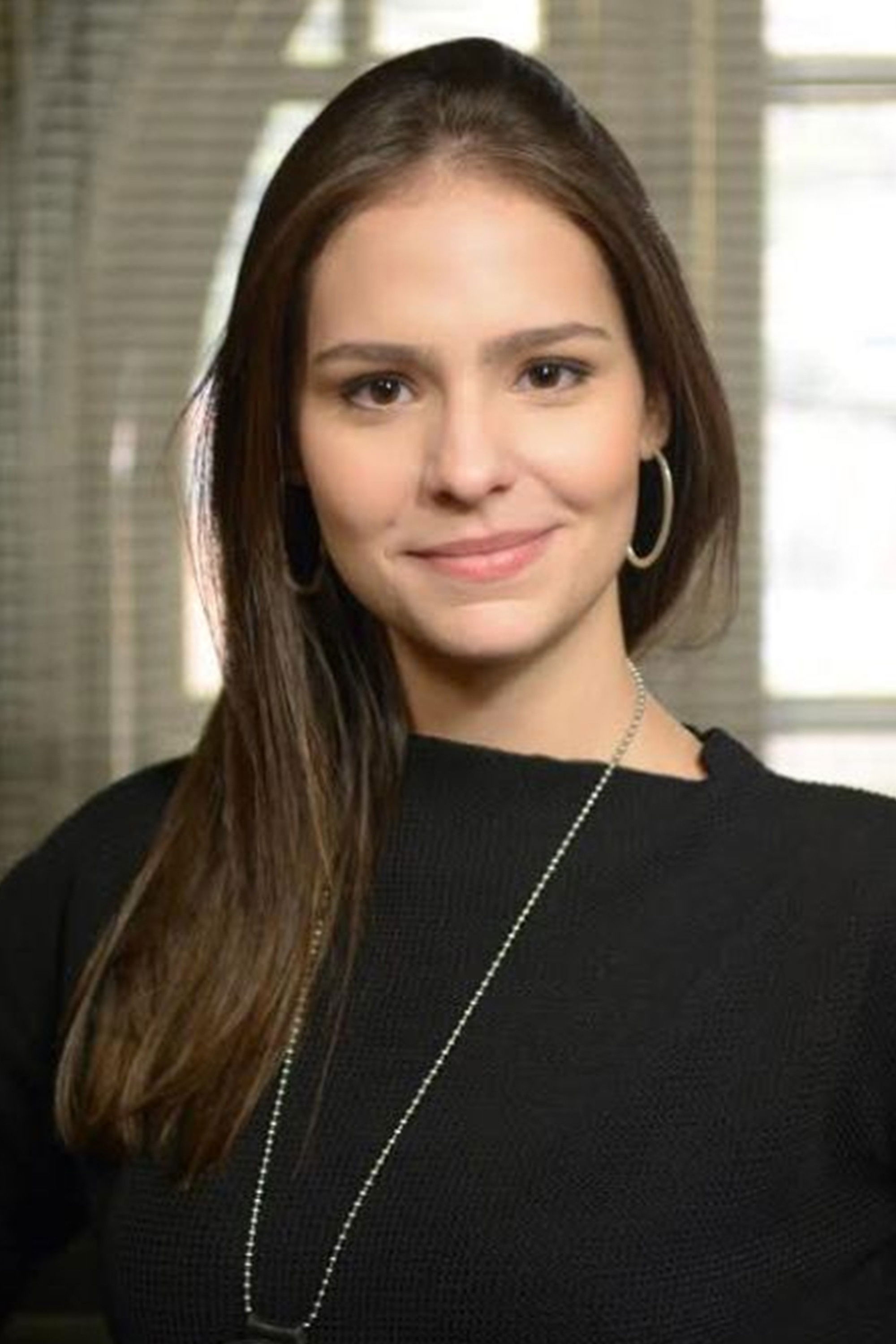 Karen Marinho backdrop