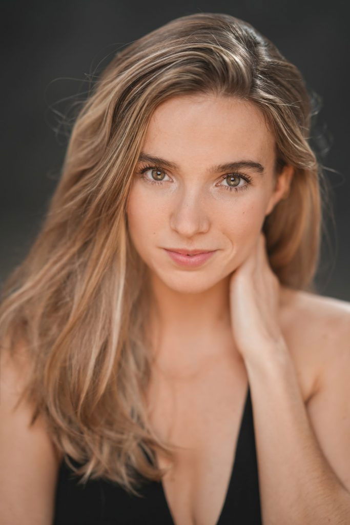 Loreto Santamaría backdrop