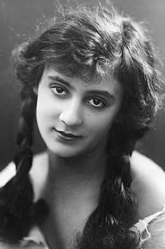 Paulette Ray backdrop