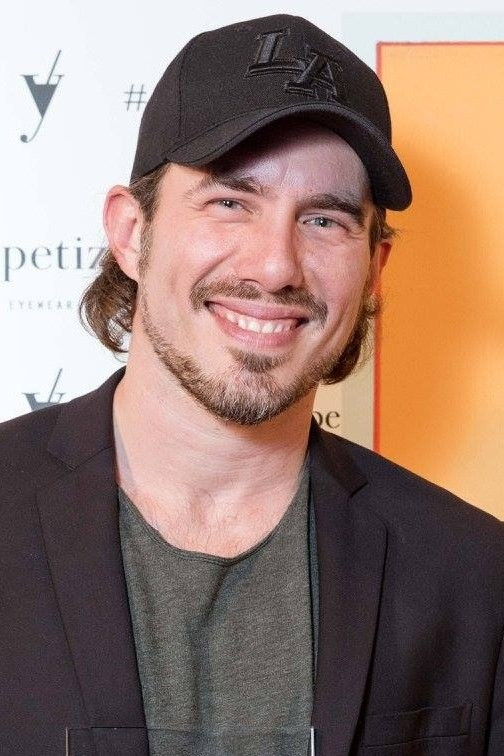 Aldo Iuliano backdrop