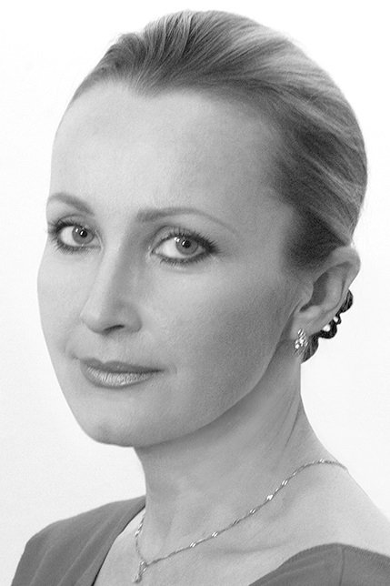 Elena Stefanska backdrop