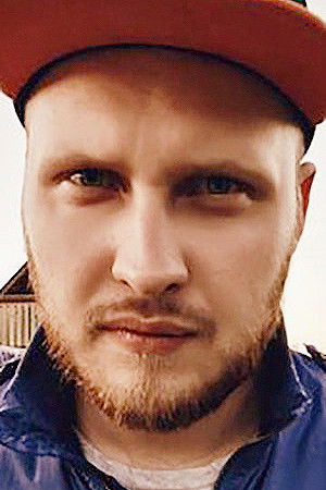 Maxim Maximov backdrop