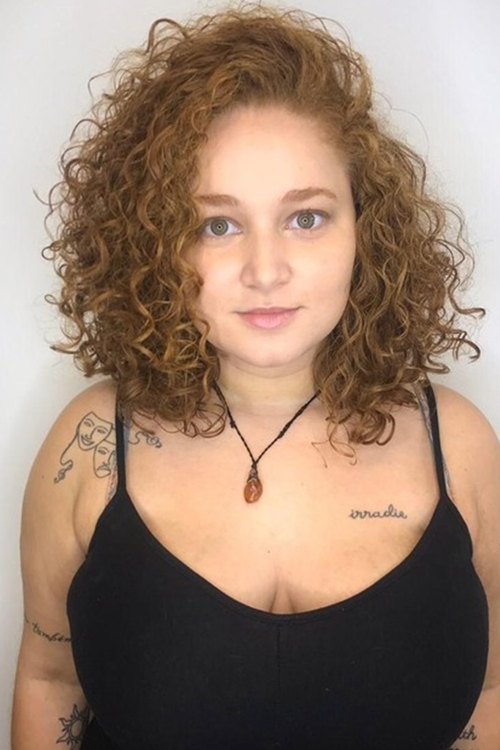 Catarina de Carvalho backdrop