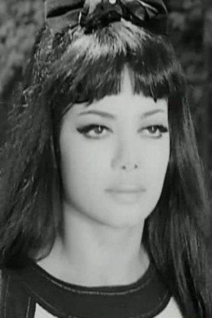 Suzi Khairy backdrop