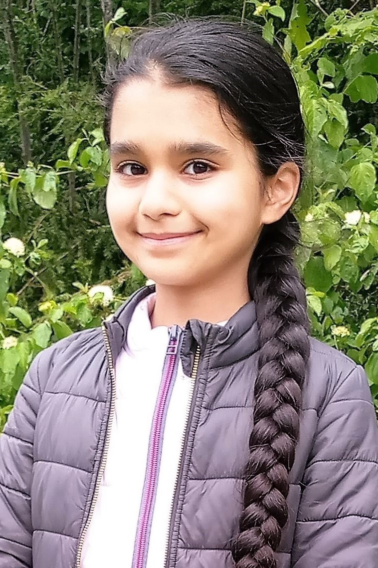 Mira Rogliano backdrop