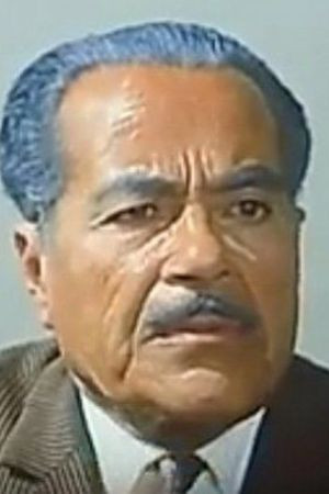 Eskandar Mansy backdrop