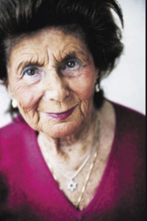 Livia Fränkel backdrop