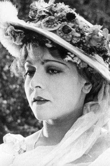 Marie Černá backdrop