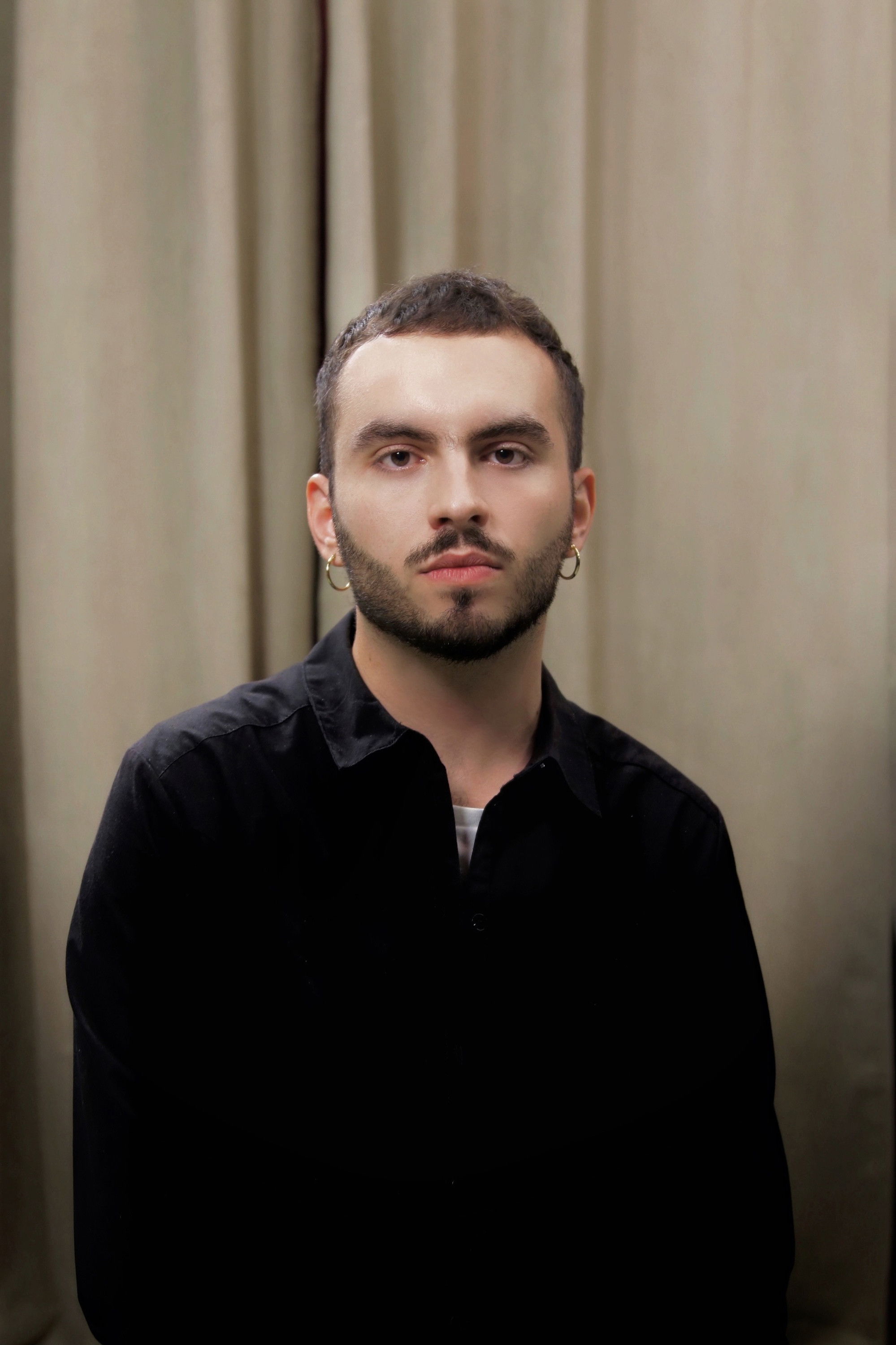 Jesús Pascual backdrop