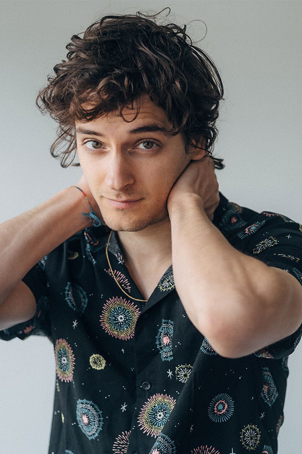 Hugo de Sousa backdrop