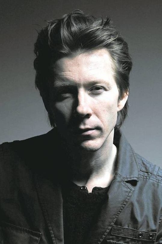 Daniel Bloom backdrop