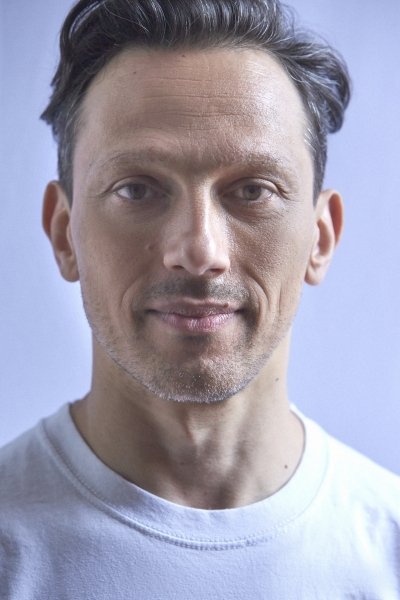 Luca Matteo Zizzari backdrop