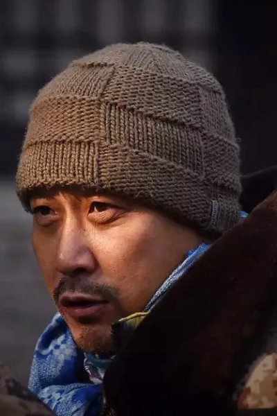 Weiguo Zhang backdrop