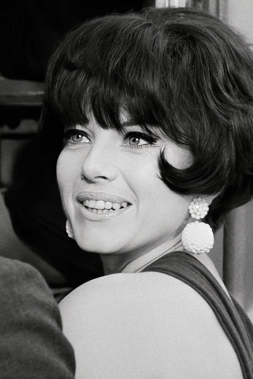 Sophie Hardy backdrop