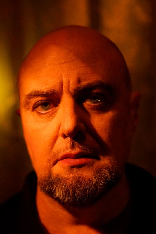 Alberto Adsuara backdrop