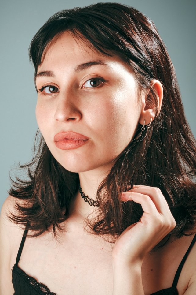 Sarah Hanif backdrop