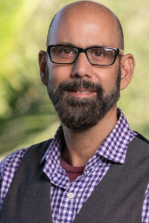 Benjamin Orifici backdrop