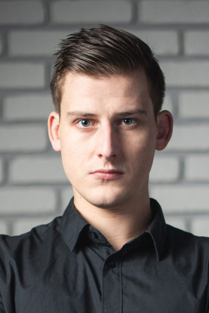 Adam Langer backdrop