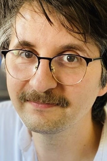 Memo Jeftic backdrop