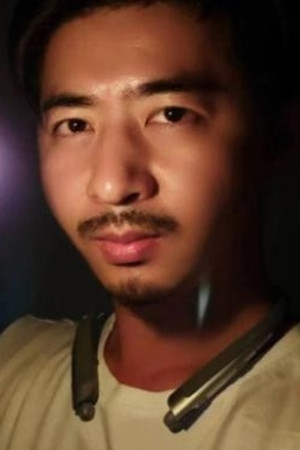 Chen Qiushi backdrop