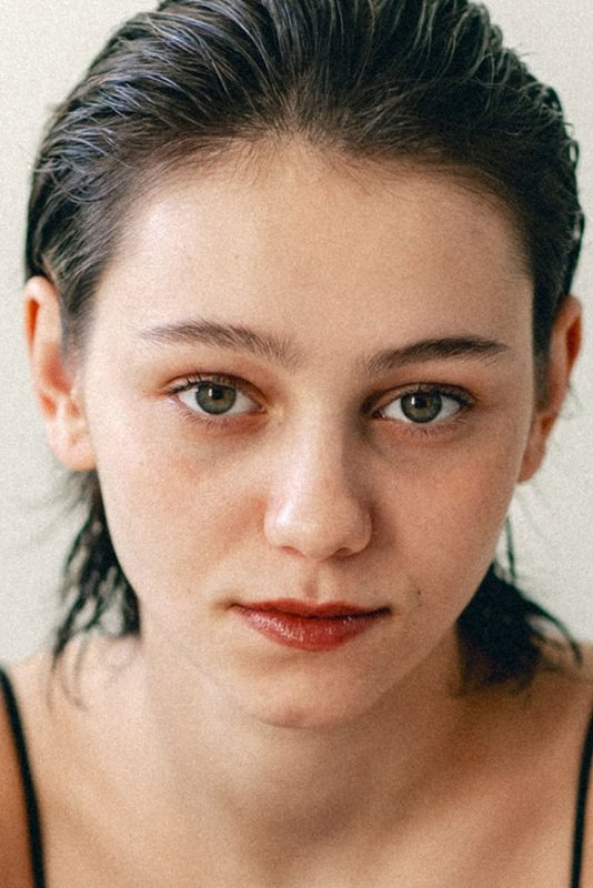 María Romanillos backdrop