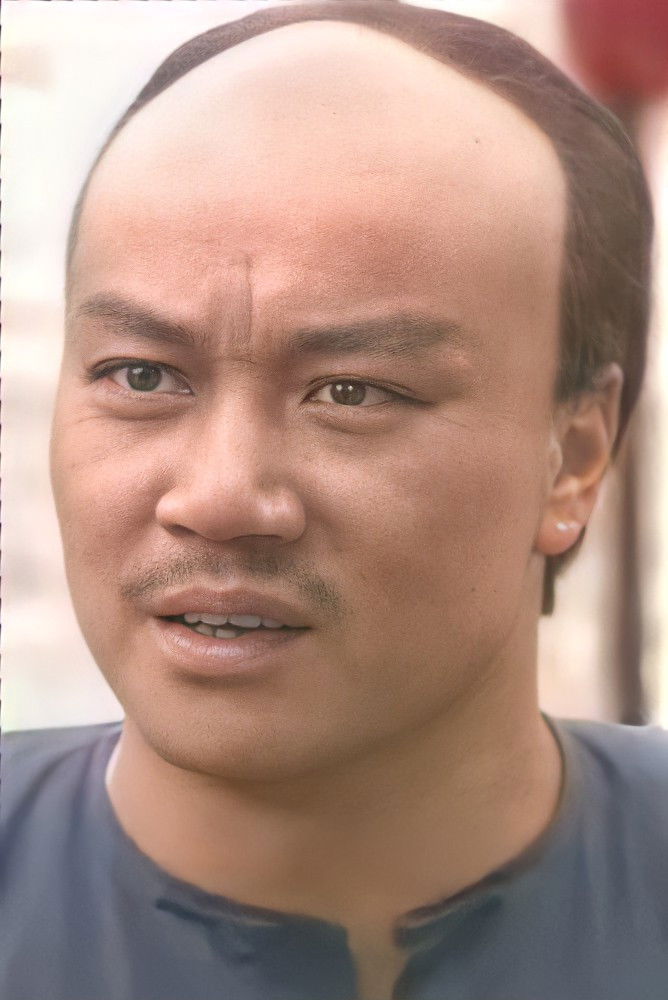 Ma Chung-Tak backdrop