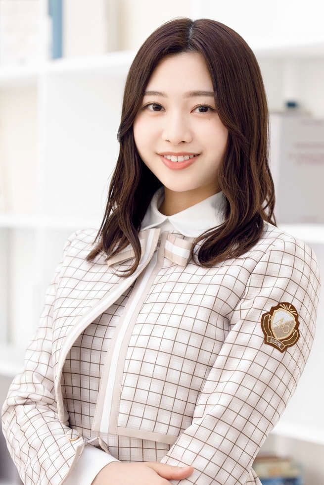 Suzuka Tomita backdrop