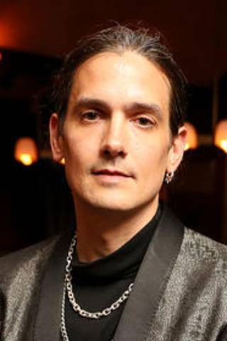 Alex Gvojic backdrop