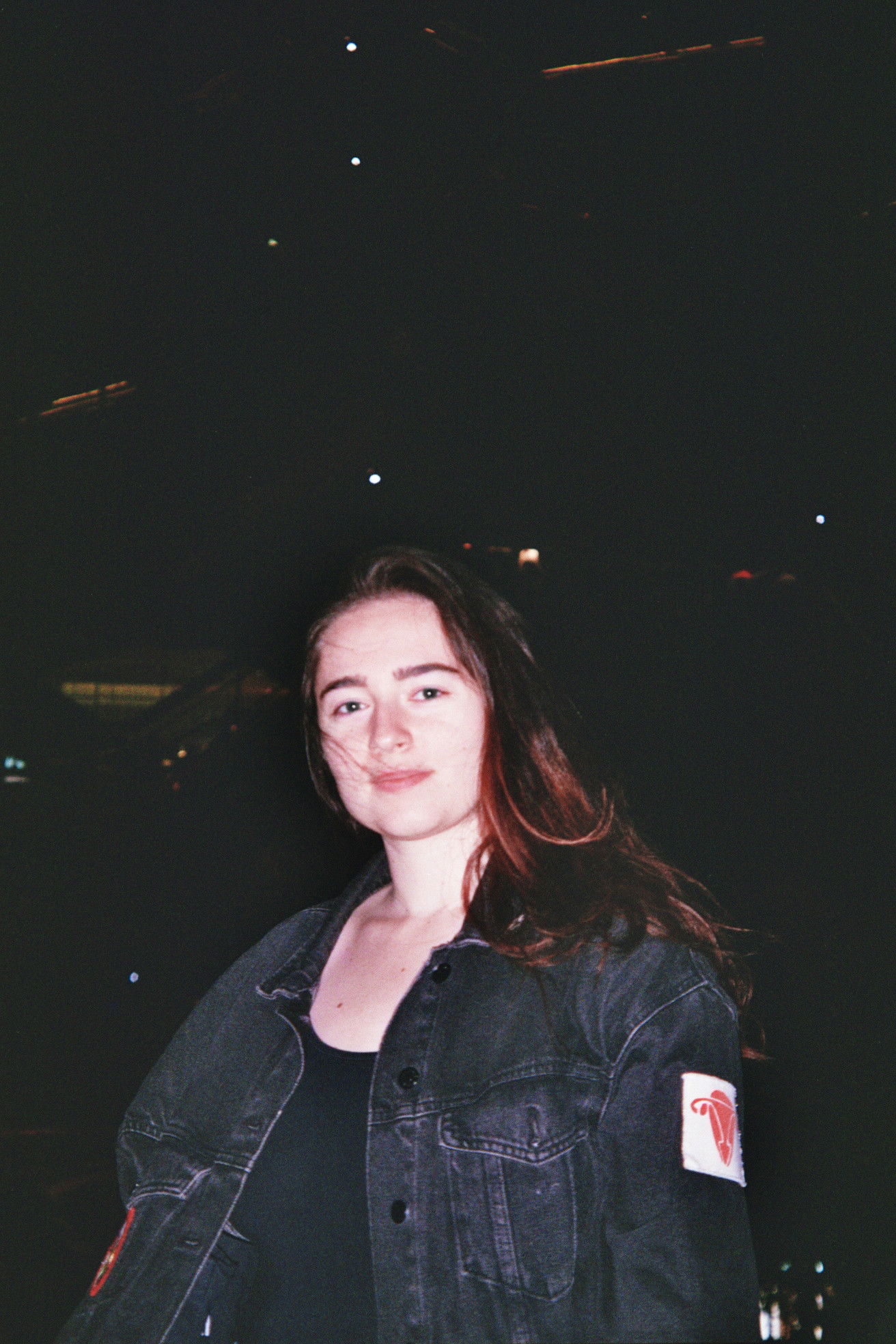 Esen Arıkan backdrop