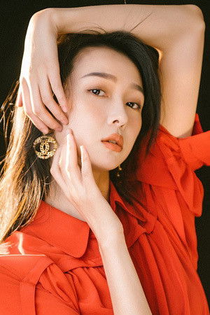 Qiu Shiyuan backdrop