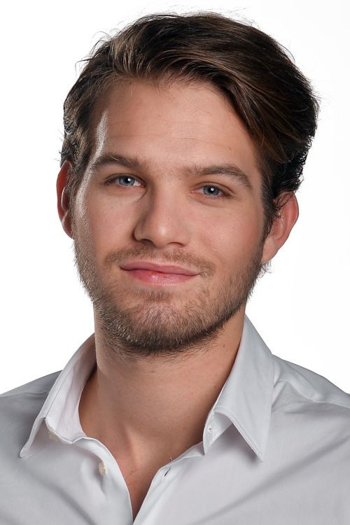 Áron Darvasi backdrop