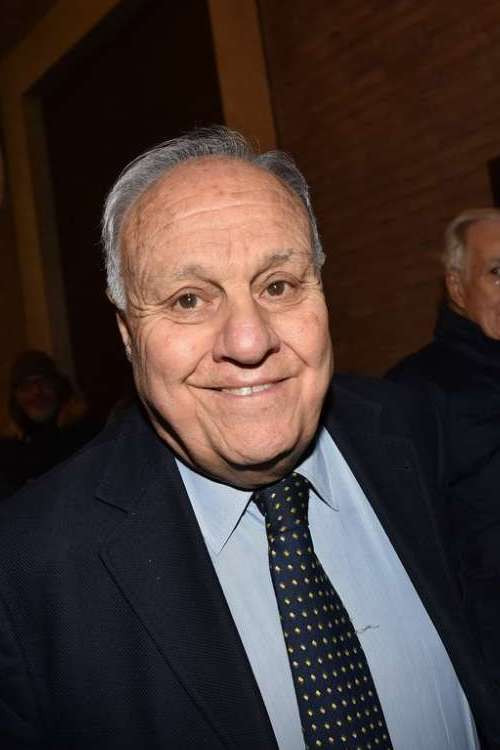 Ernesto Alicicco backdrop