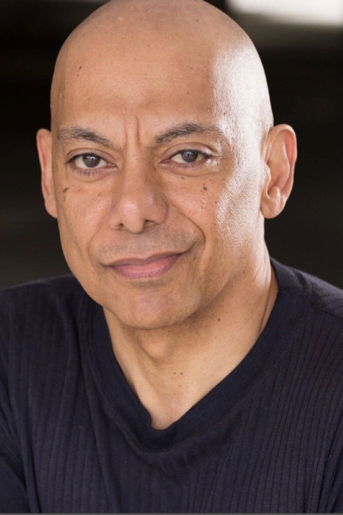 Kenny Ledee backdrop