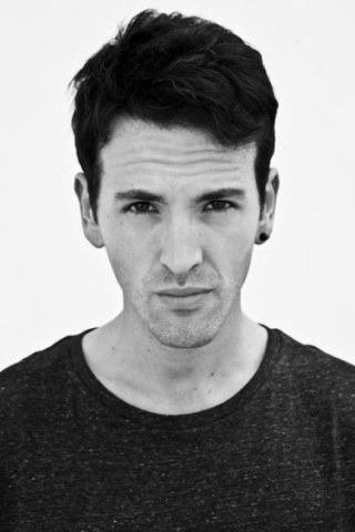 Brais Yanek backdrop