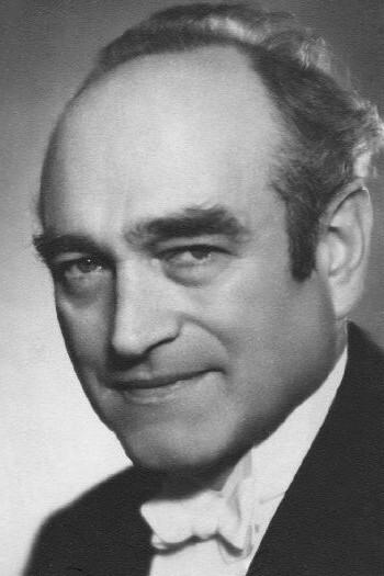 Pavel Ludikar backdrop