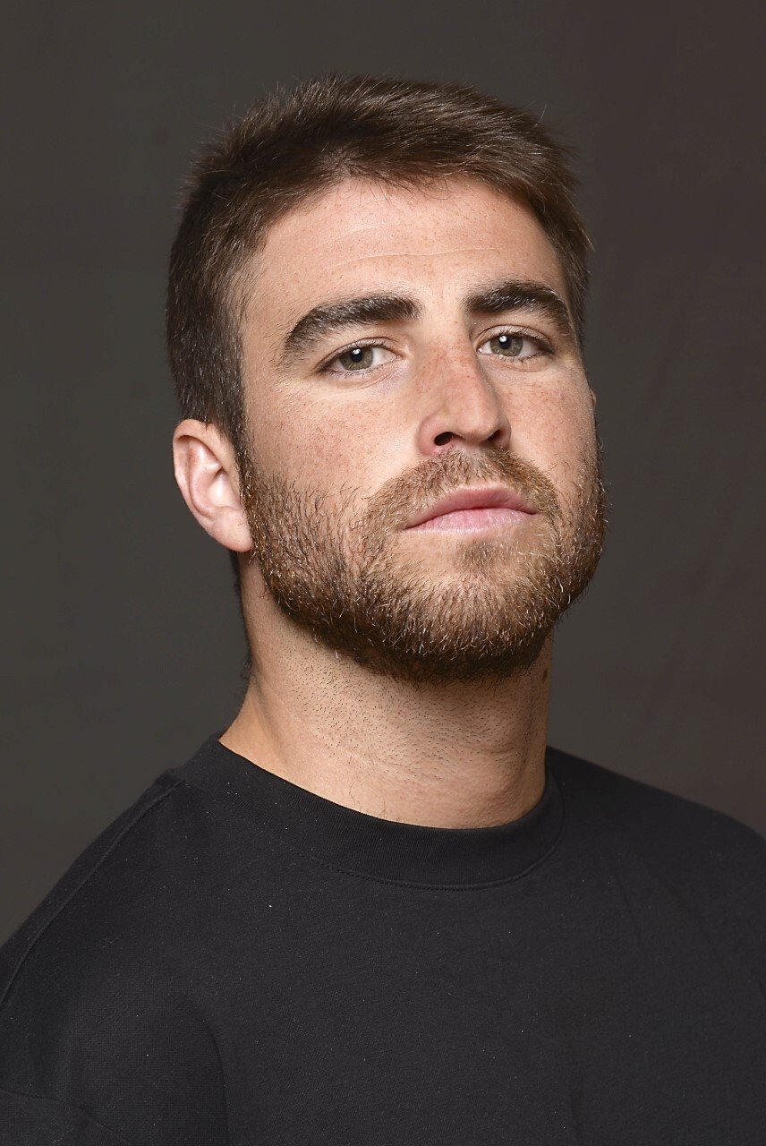 Marco Cáceres backdrop