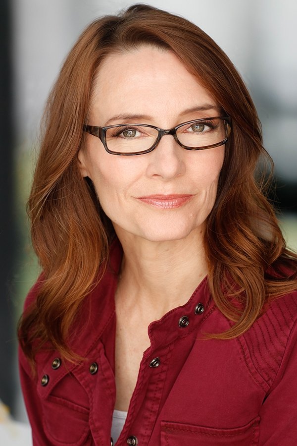 Amie MacKenzie backdrop