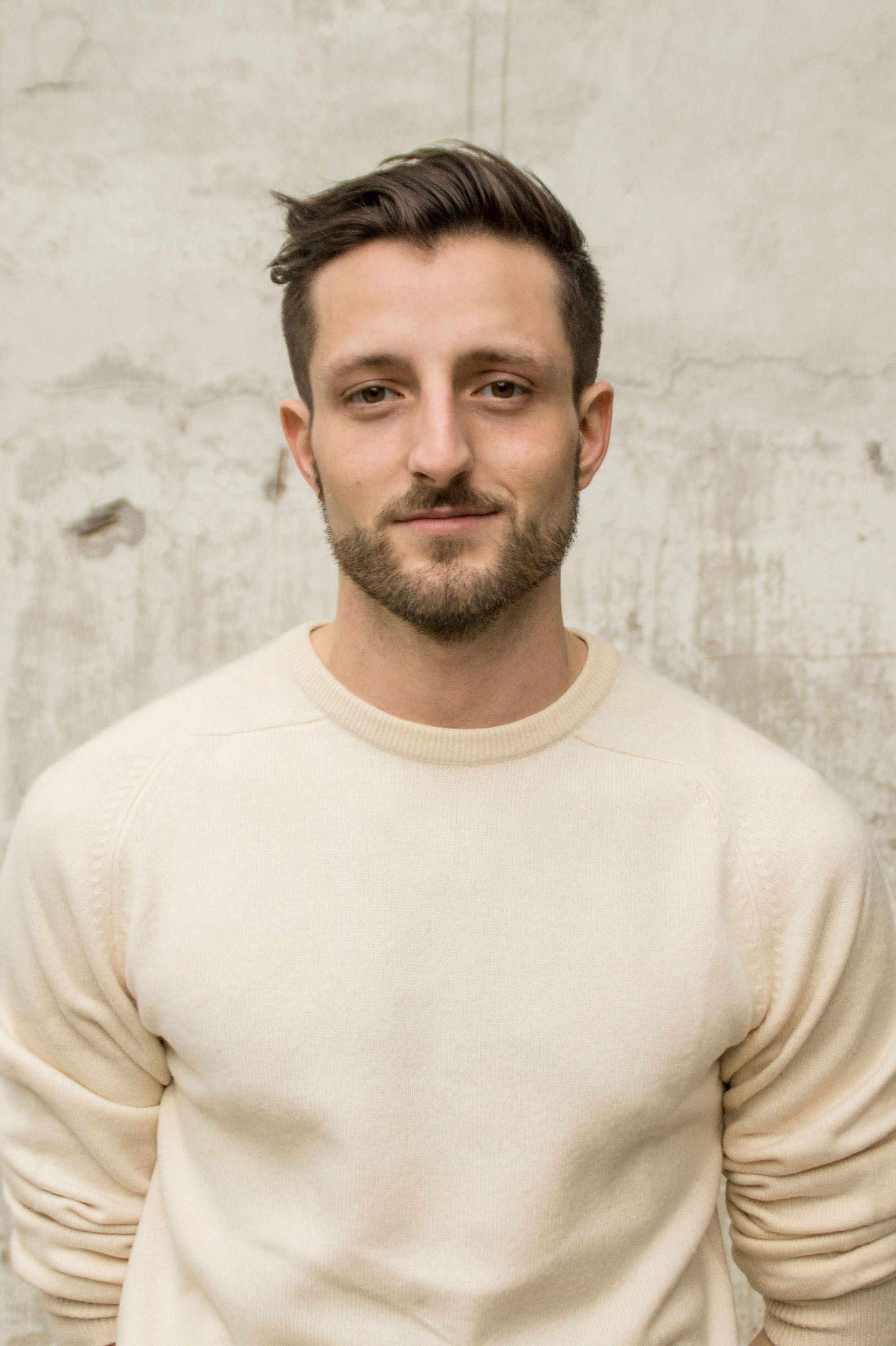 Emilio Cuaik backdrop