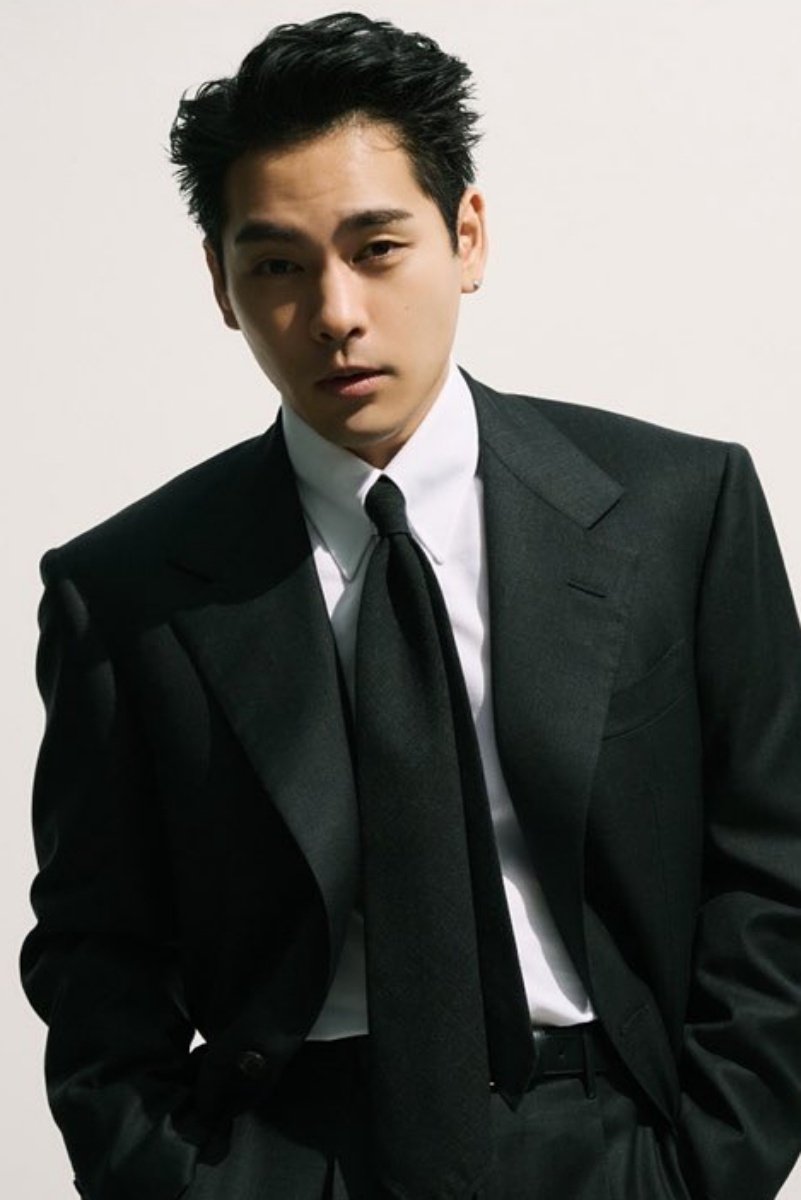 Yuya Yagira backdrop